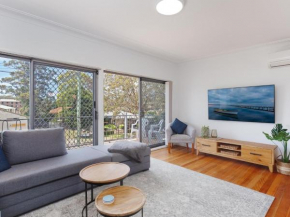 The Norburn', 3 Norburn Avenue - aircon, boat parking, close to water & clubs